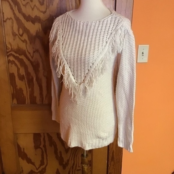 3 for 20 $ bundle Fringed boho xhilaration sweater - Picture 9 of 9